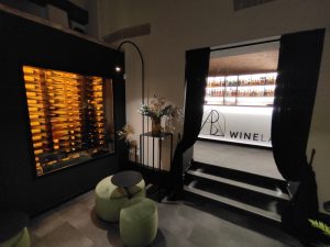 mobili-su-misura-per-ristorante-ferrara-THE-WINE-LAB-7
